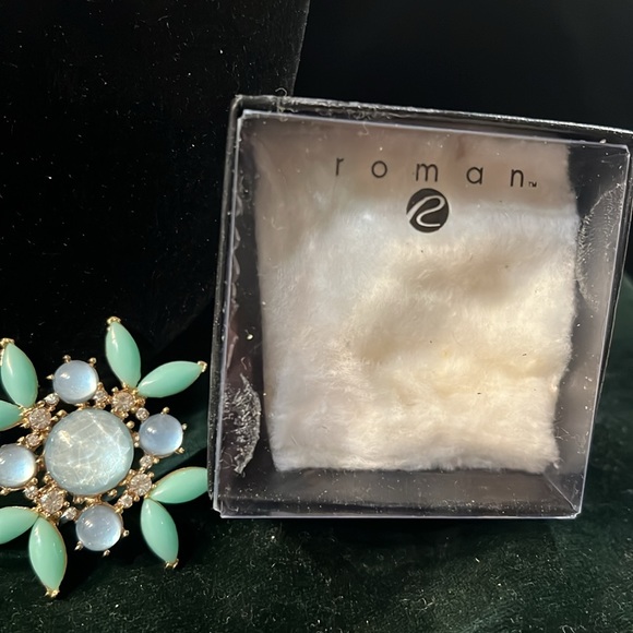 Vintage Roman pin - Picture 2 of 2